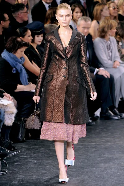 Look 38